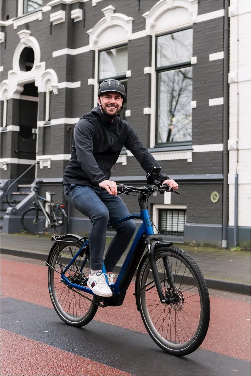 ABUS Hyban 2.0 LED Fietshelm - 52-58cm - Zwart