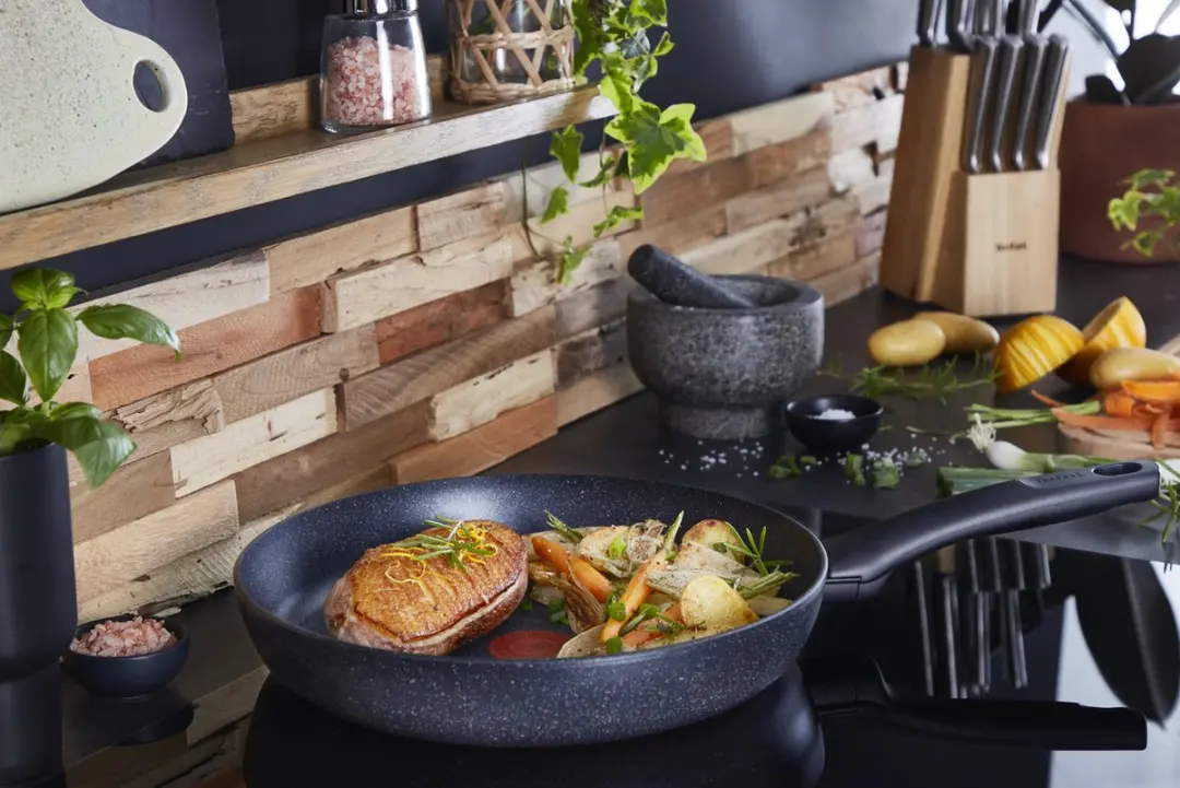 Tefal Black Stone Koekenpannenset 24/28cm - 2 Stuks