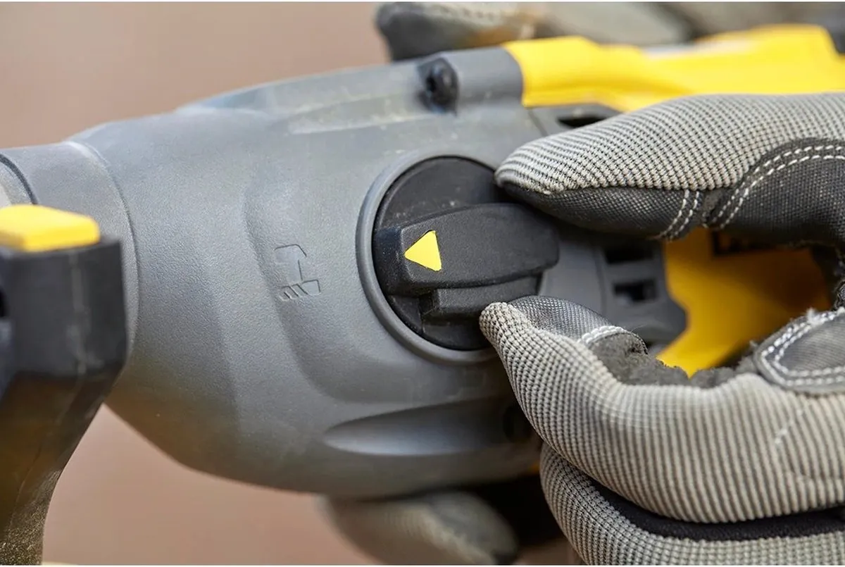 Stanley FatMax V20 SFMCH900M22-QW Boorhamer - 18V - 2x 4.0Ah