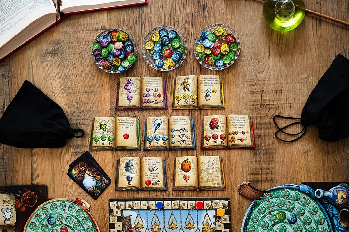 999 Games De Kwakzalvers van Kakelenburg Bordspel - 2-4 Spelers