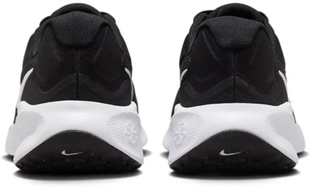 Nike Revolution 7 Sportschoenen 44 - Zwart/Wit