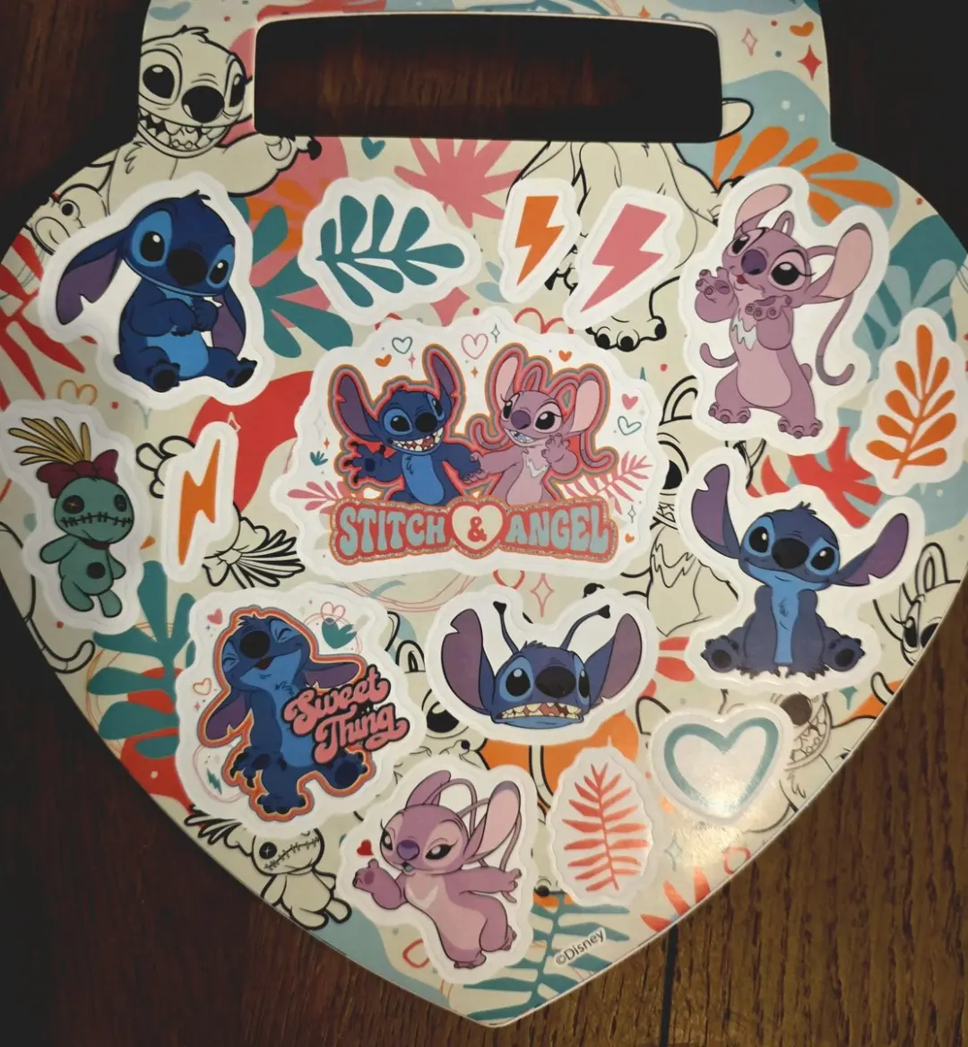 Disney Lilo & Stitch Stickerboek Hartvorm - 6 Vellen - Holografisch