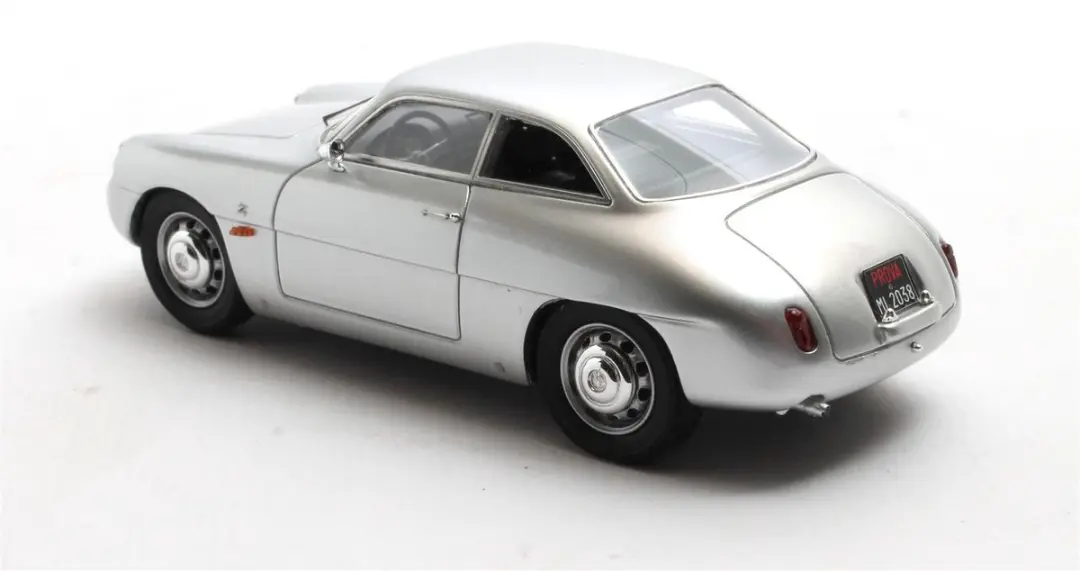 Matrix Alfa Romeo Giulietta SZ 1961 Modelauto 1:43 - Zilver