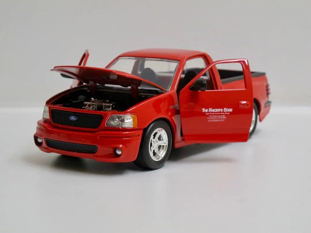 Jada Toys Ford F-150 SVT Lightning 1:24 99574 - Rood