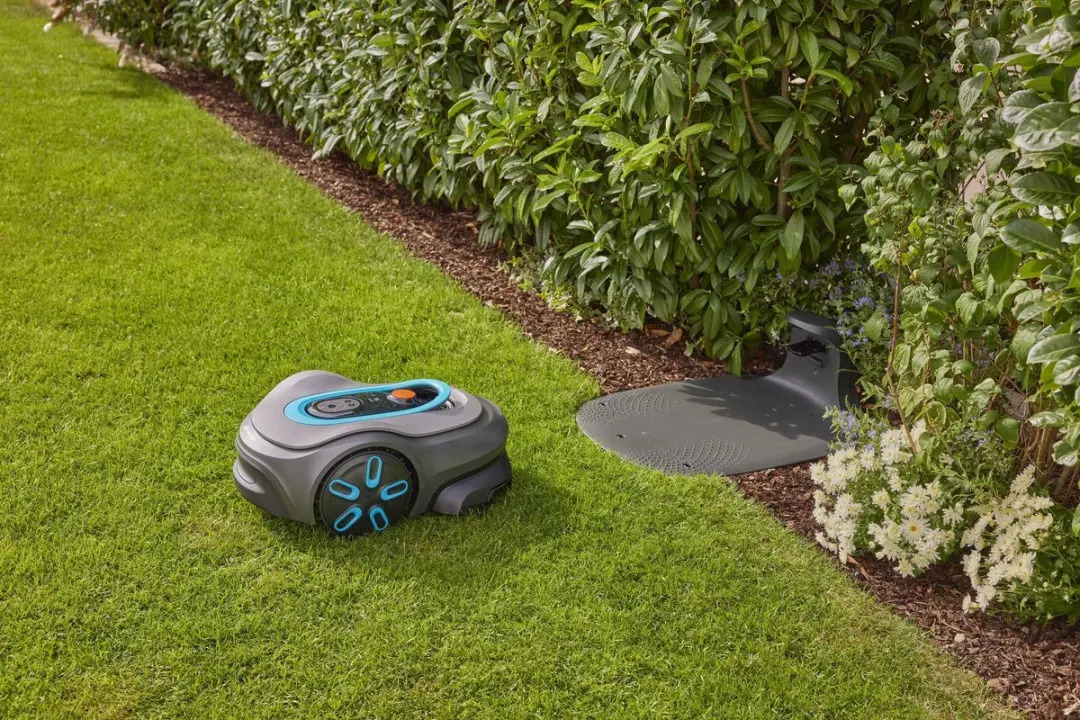 Gardena SILENO free 1500 Robotmaaier - 1500m² - met laadstation