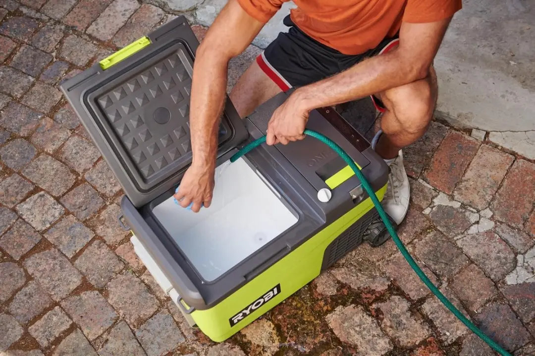 Ryobi 18V ONE+ RY18CB23A-0 Hybride Koelbox 23L - Grijs/Groen - afbeelding 6 van 6