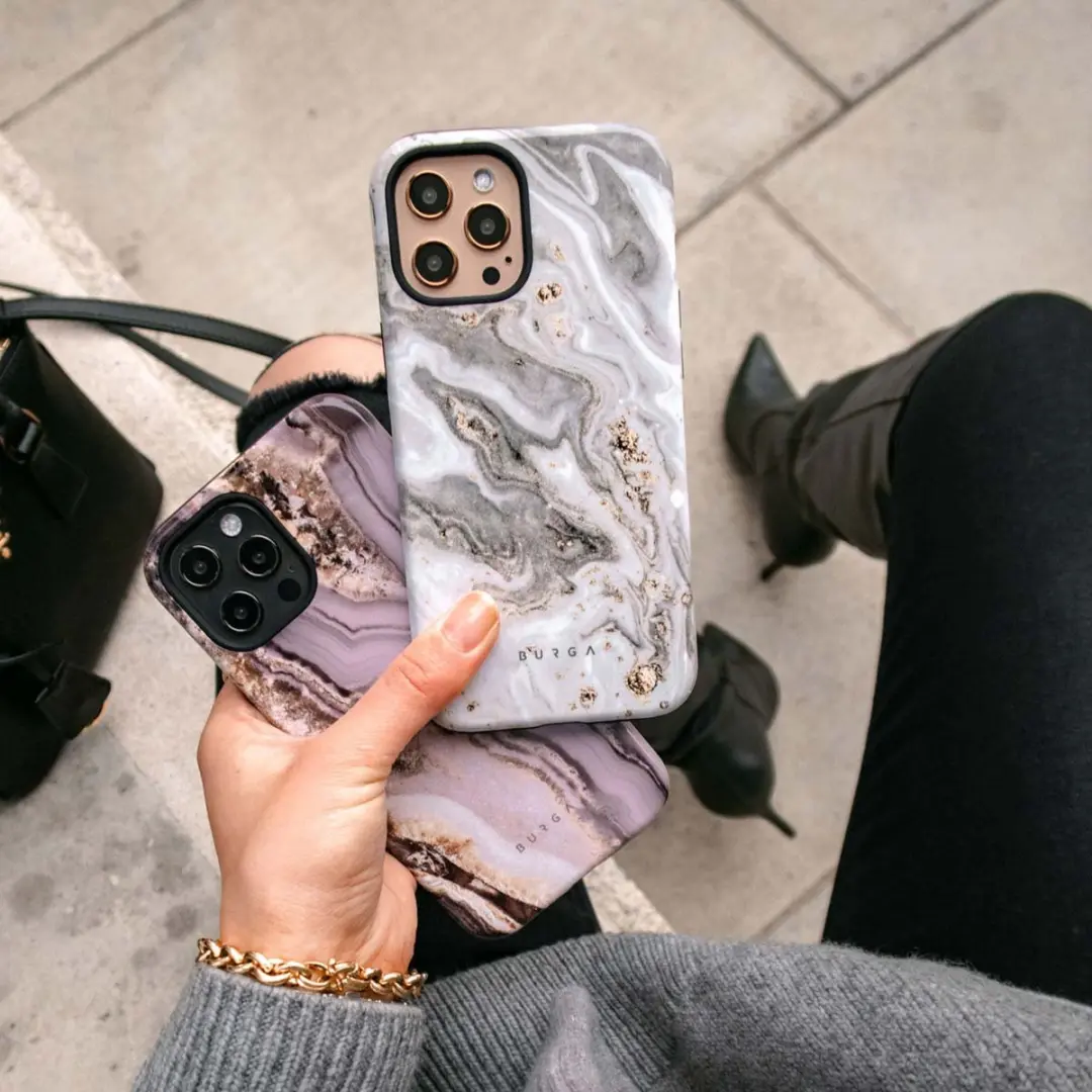 Burga Telefoonhoesje iPhone 13 Snowstorm - Hardcase