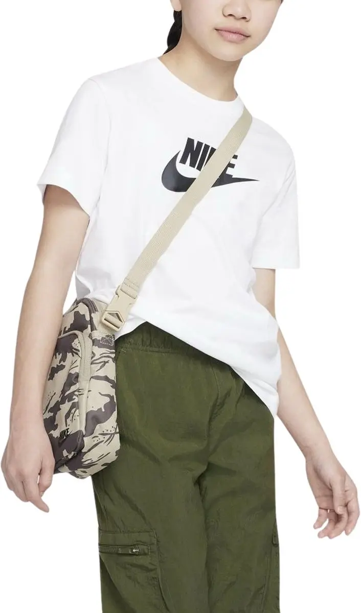 Nike Sportswear Meisjes T-shirt FD0928-100 - Wit/Zwart