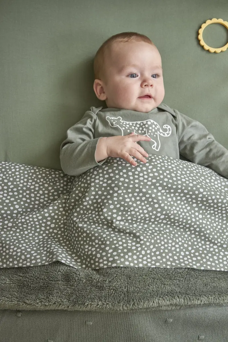 Meyco Baby Mini Knots Ledikantdeken 100x150cm - 2.0 TOG Forest Green