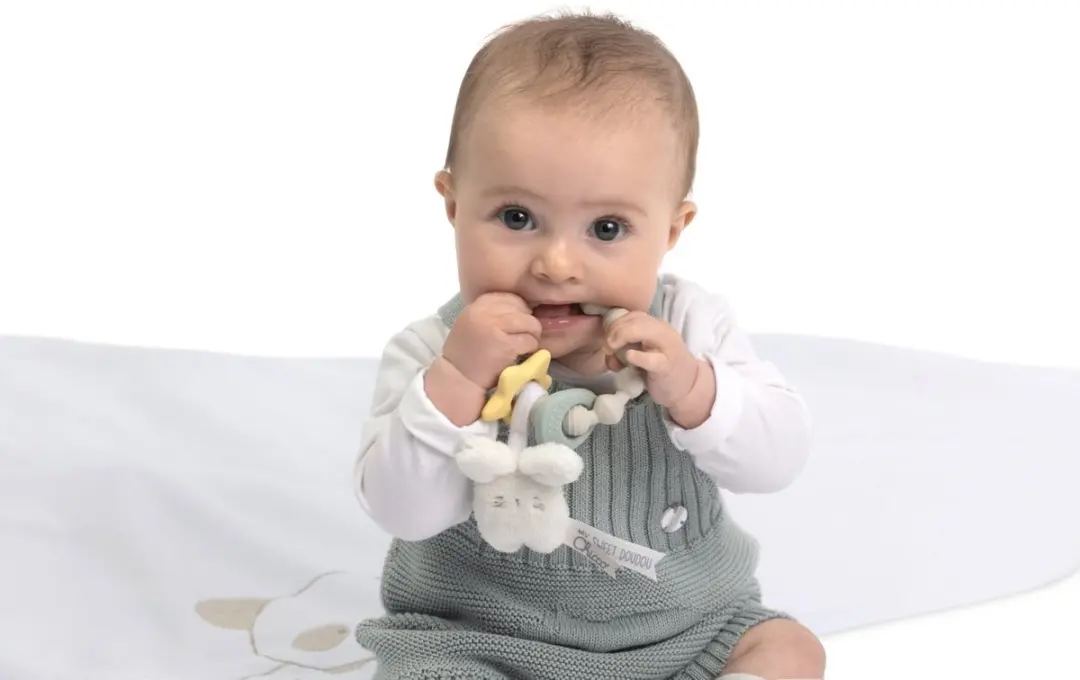 Chicco My Sweet Doudou Bijtring & Rammelaar - Beige/Wit
