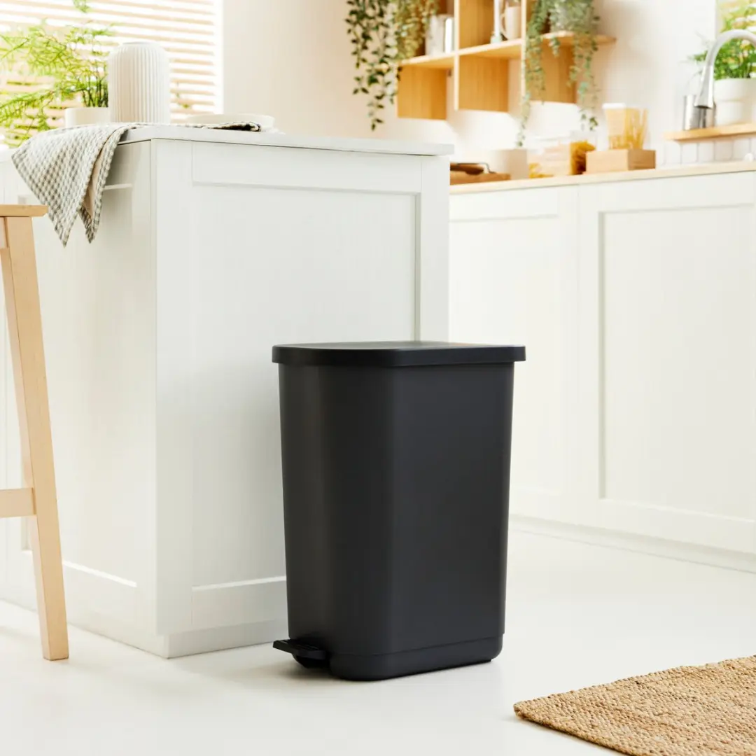Rotho Orbe Pedaalemmer 40L - Zwart