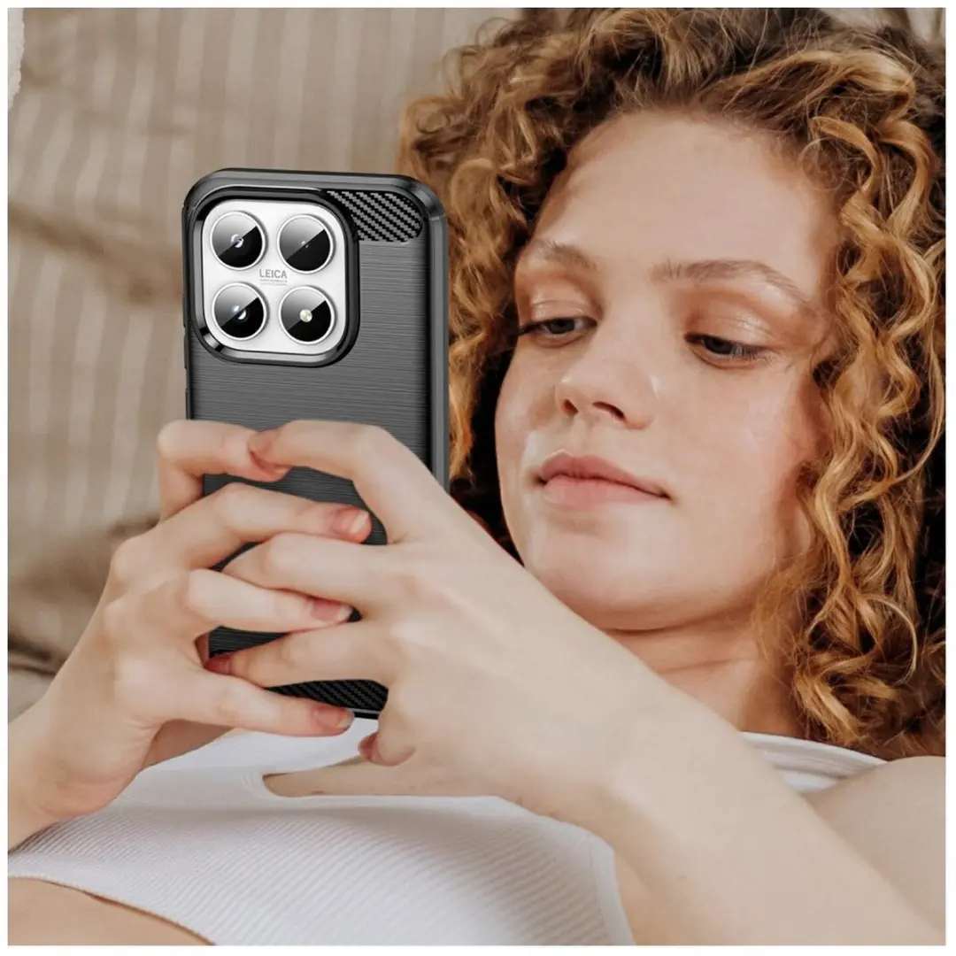 Selected by GSMpunt Xiaomi 17 Hoesje - Geborsteld TPU - Zwart
