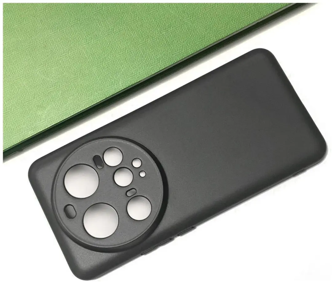Selected by GSMpunt Xiaomi 15 Ultra Hoesje - Zwart Dun TPU