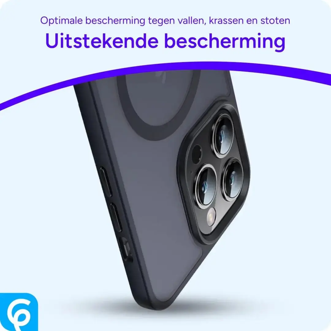 Selected Hoesje iPhone 13 Pro MagSafe - Matte Zwart
