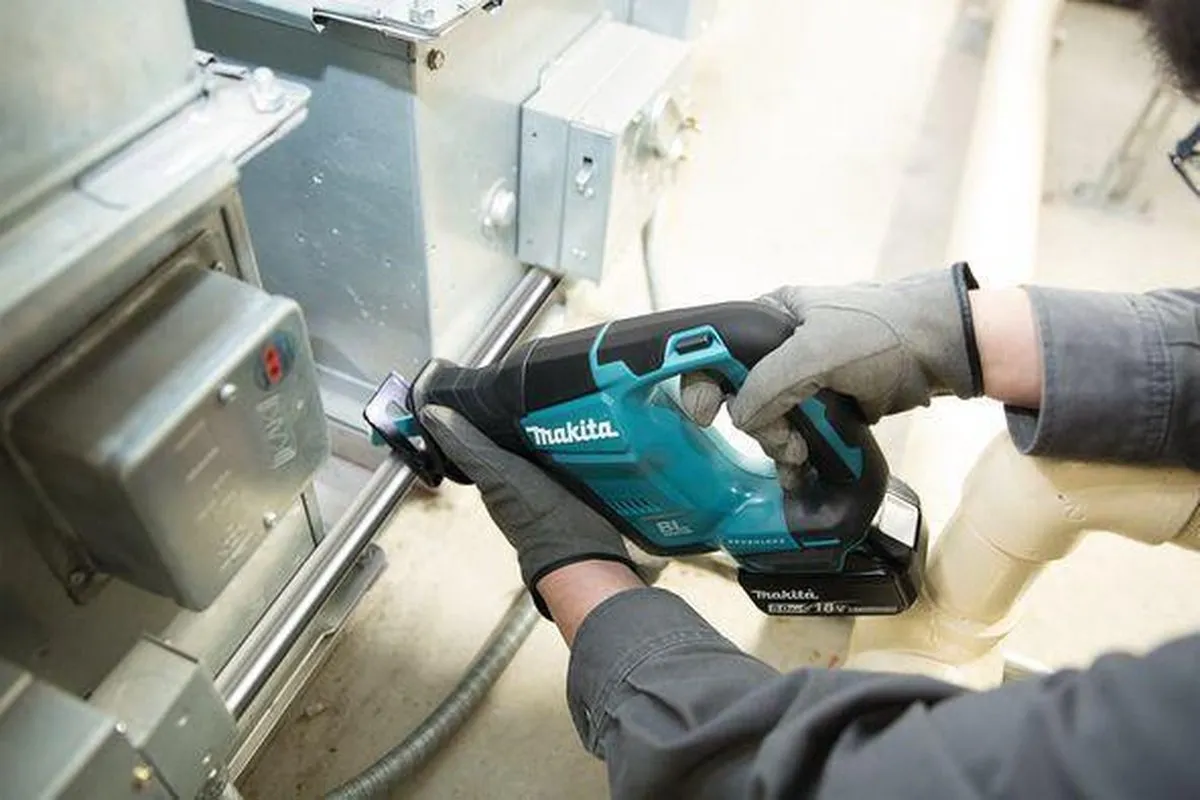 Makita DJR188RTJ Accuboormachine - 18W - 2x 5000mAh