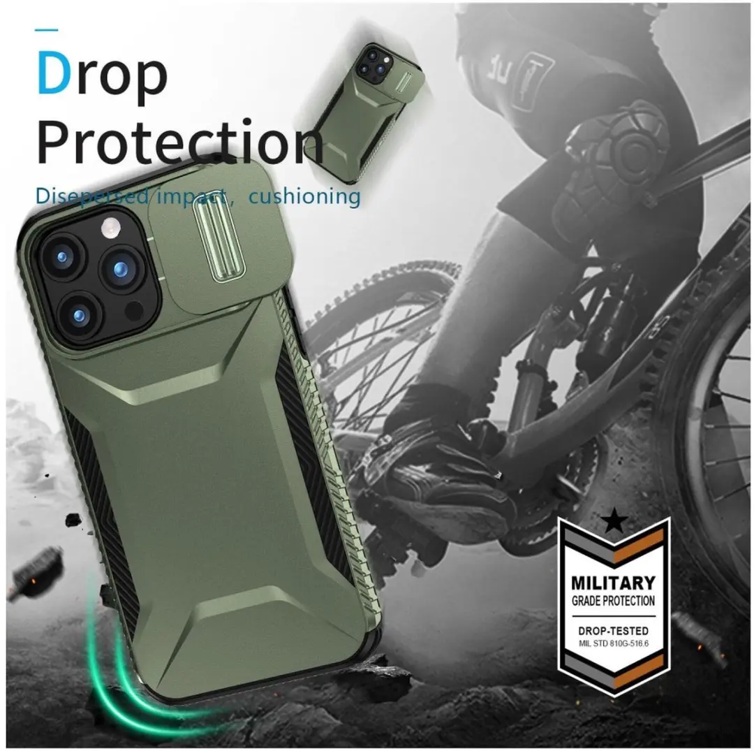 Selected by GSMpunt Apple iPhone 15 Pro Hoesje Groen - Camera Slider