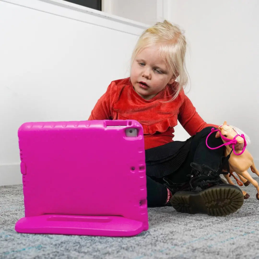 Selected Kinder Tablethoes Roze - Apple iPad Pro 11" - Shockproof