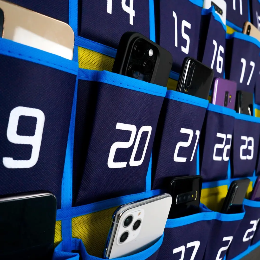 Selected Universele Telefoontas - 30 Vakken - Blauw