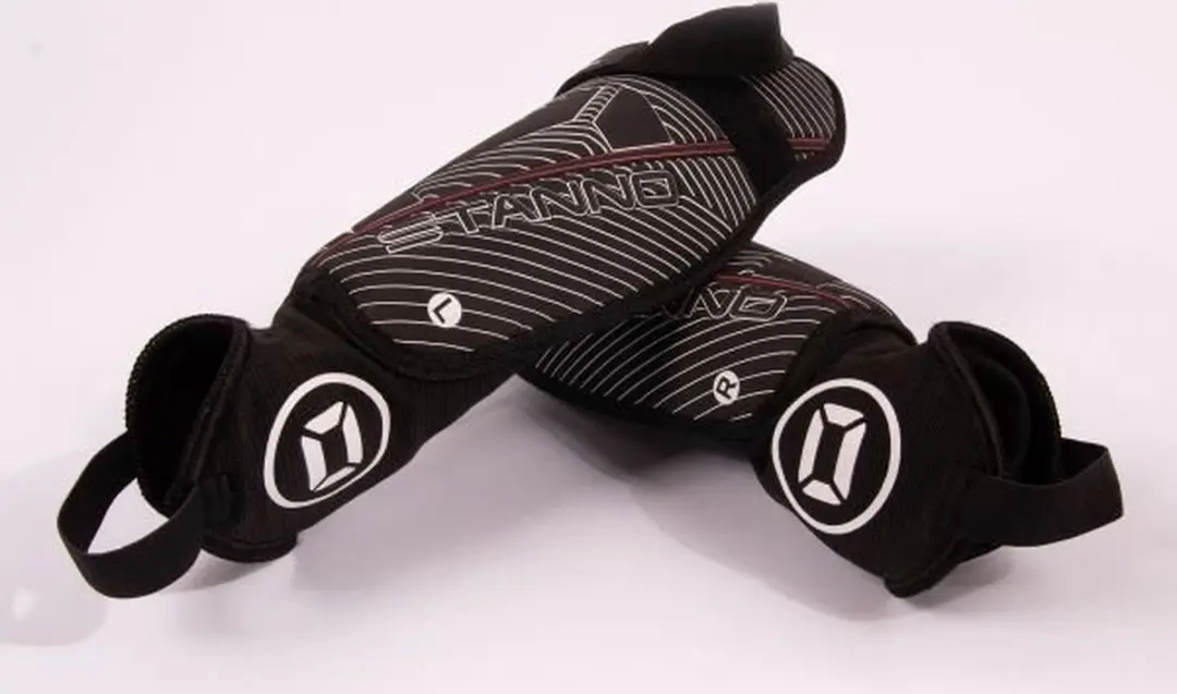 Stanno Pro Guard II Scheenbeschermers M - Zwart/Wit/Rood