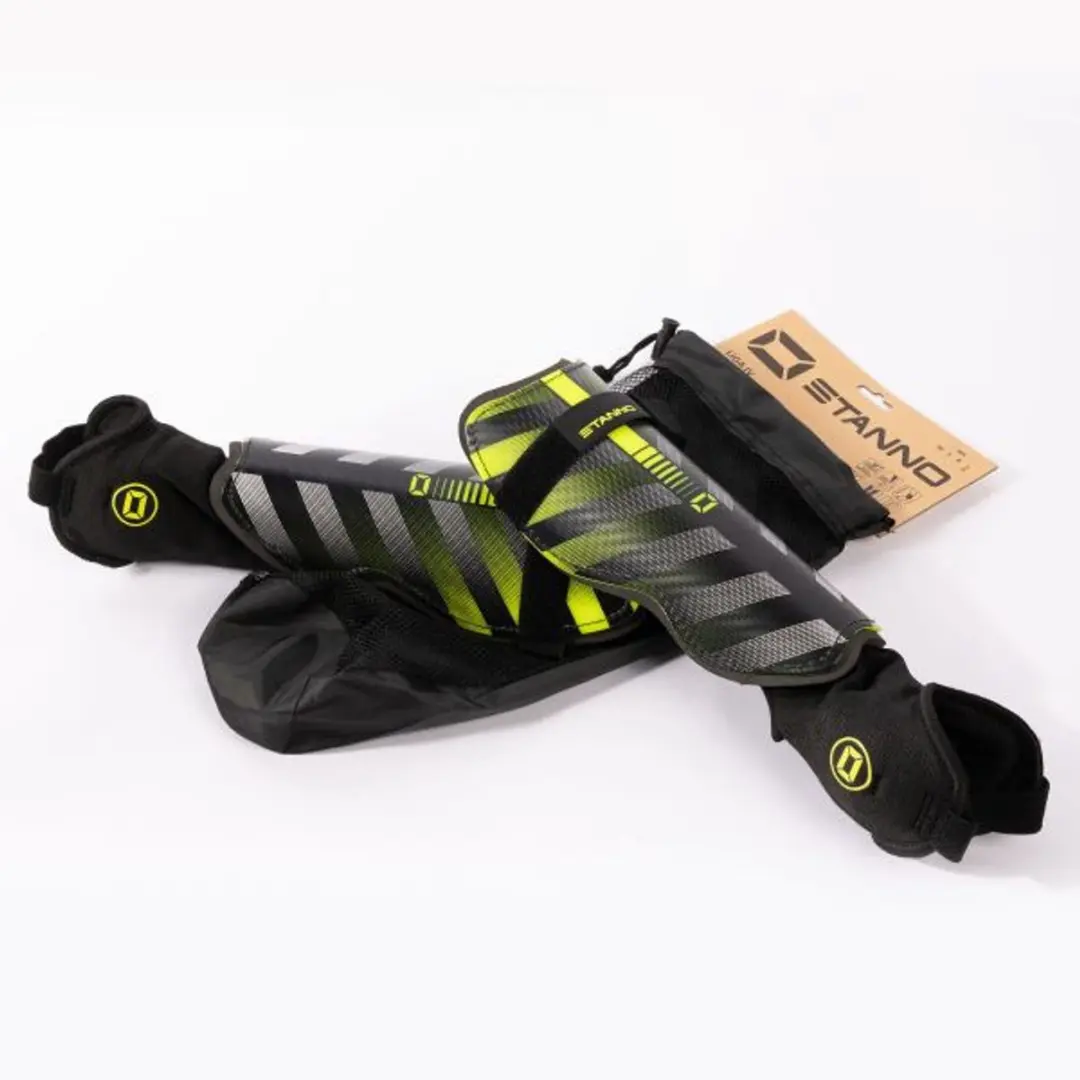 Stanno Liga IV Shin Guards Scheenbeschermers S - Zwart/Neon Geel