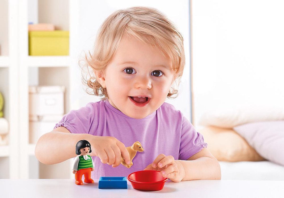 Meisje met haar hond / Enfant avec chien