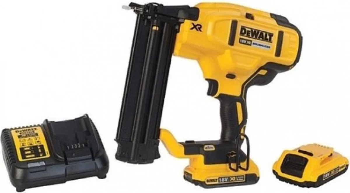 DeWalt DCN680D2 Accu Tacker Set 18V - 2x 2.0Ah - 15-54mm
