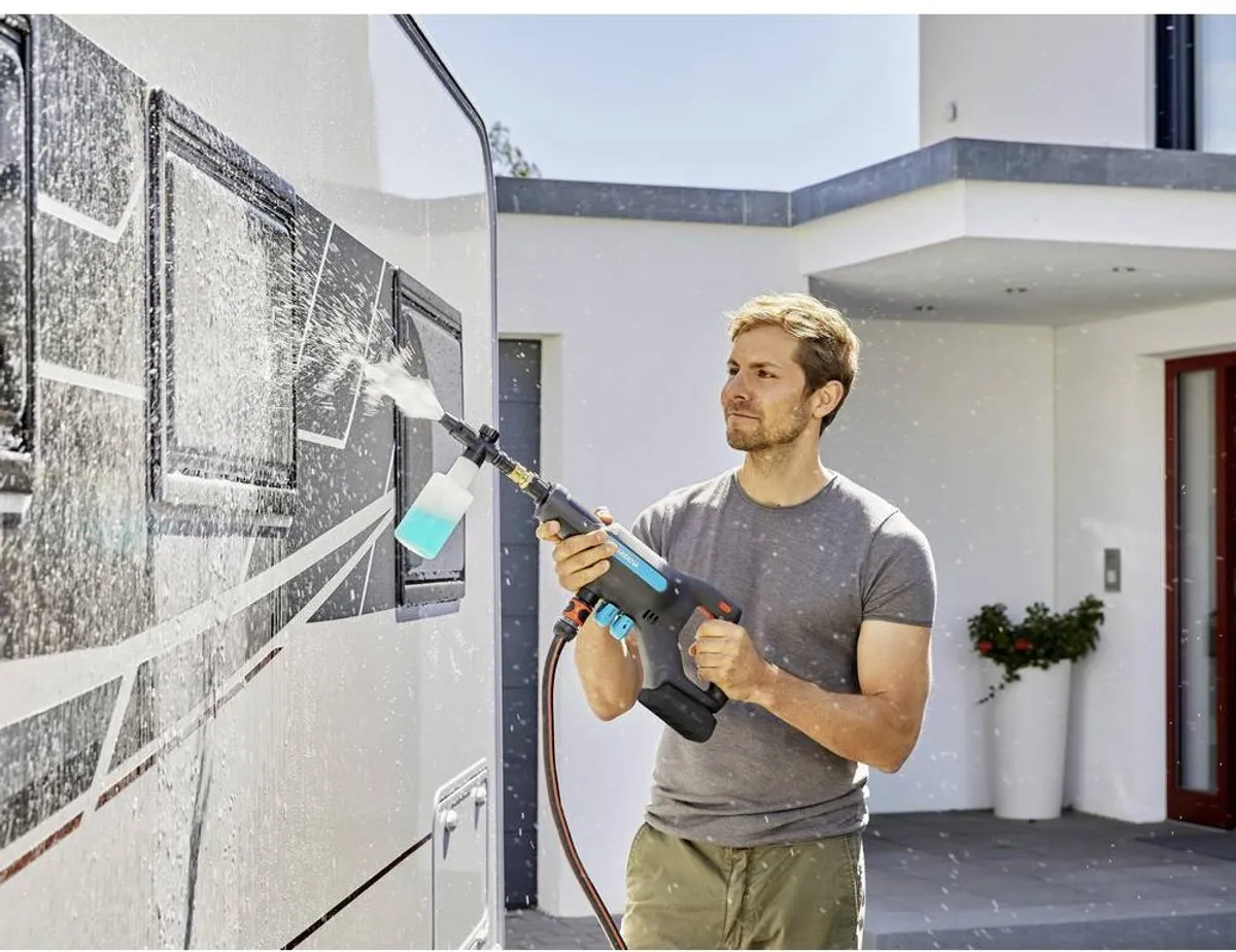 Gardena AquaClean 24/18V P4A Hogedrukreiniger - 24 bar - 2500mAh