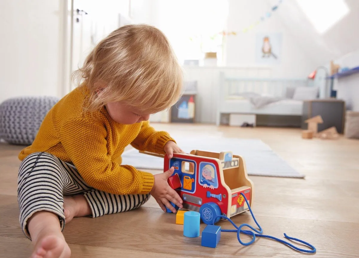 Haba Brandweerauto Trekfiguur - afbeelding 6 van 6