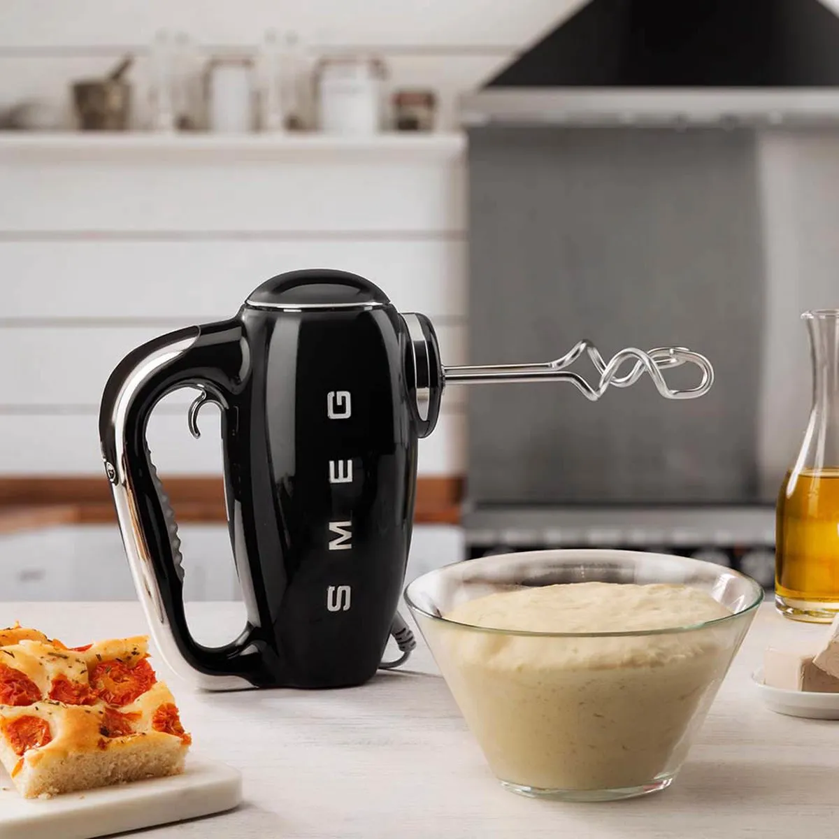 Smeg HMF01BLEU Handmixer - 250W - 9 Snelheden - Zwart