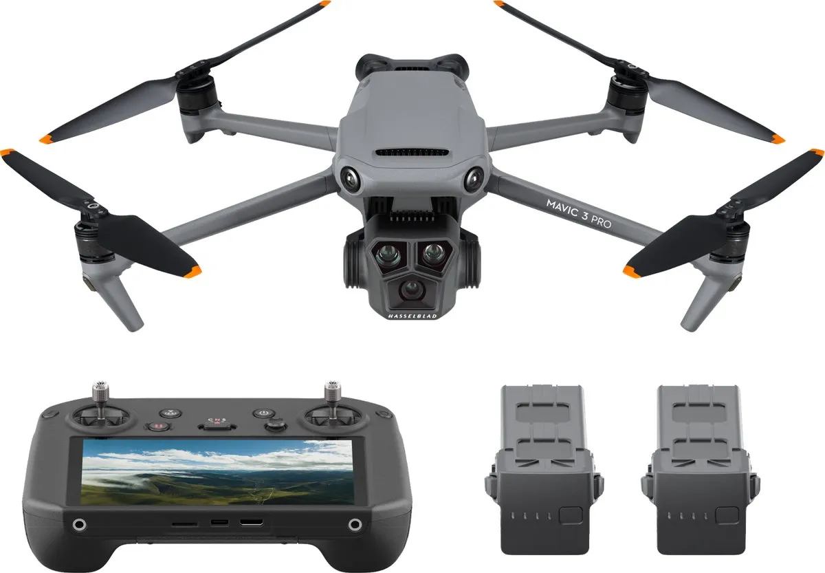 DJI Mavic 3 Pro Fly More Combo