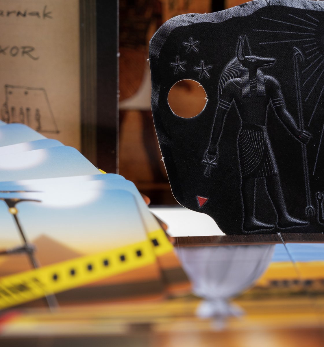 Tactic Crime Scene Luxor 1932 – Bordspel – Misdaadspel – Archeologisch Mysterie in Egypte – Diepgaand Onderzoek en Deductie – Crime Scene Serie – Game Storm Studio – 1 of Meer Spelers – Vanaf 18 Jaar