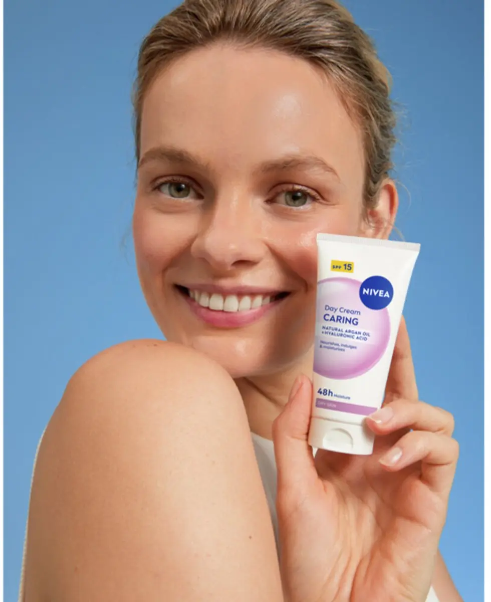 NIVEA Essentials Dagcrème SPF15 - 6x50ml