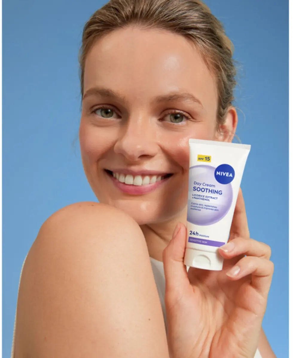 NIVEA Essentials Verzachtende Dagcrème SPF15 - 6x50ml