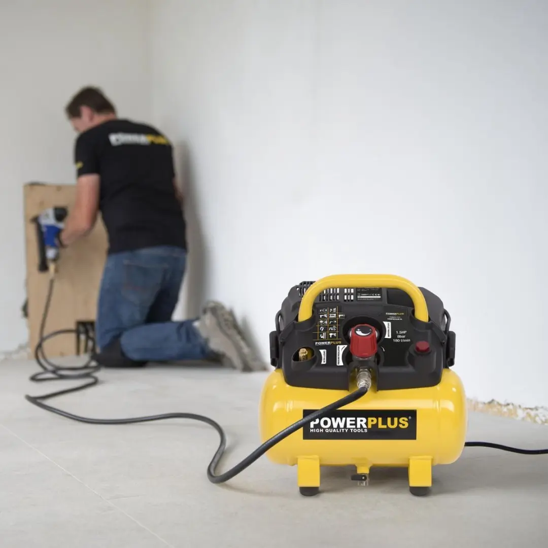 Powerplus POWX1721 Luchtcompressor 1100W 8 bar - 6L