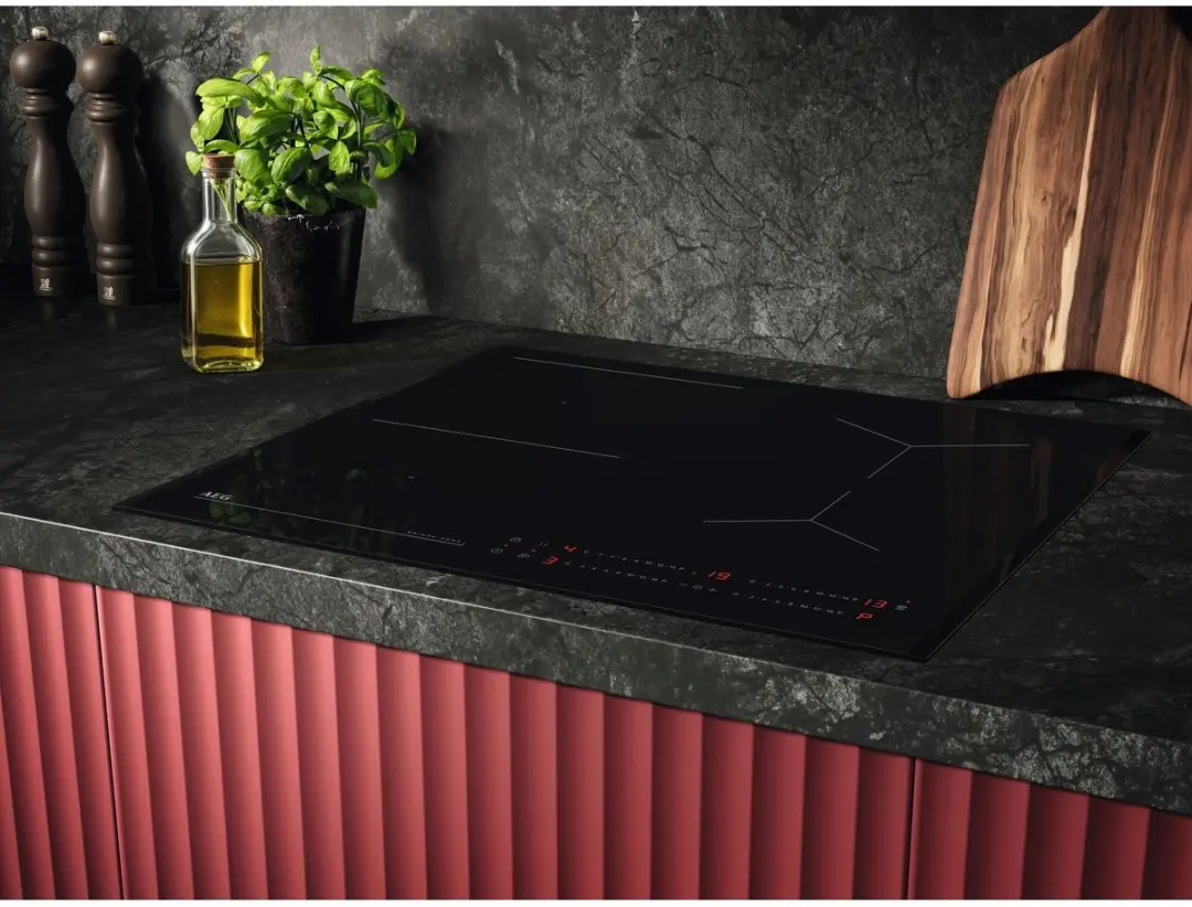 AEG TO64IB0BFB Inductiekookplaat 4 zones - Zwart