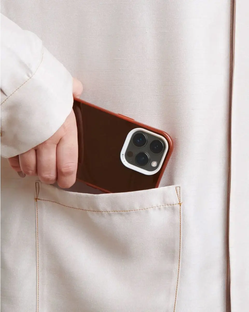 Nudient Form Case iPhone 14 Pro 00-013-0052-0064 - Bruin/Transparant
