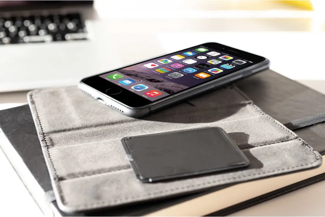 Mobiparts Classic Wallet Case MP-84126 - Zwart - afbeelding 6 van 6