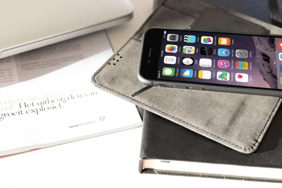 Mobiparts Classic Wallet Case MP-84127 - Zwart - afbeelding 6 van 6