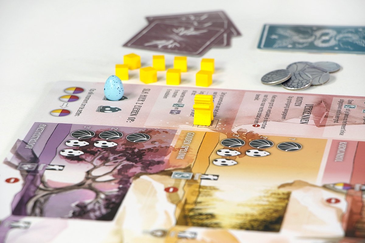 999 Games - Wyrmspan - Bordspel - Indrukwekkend artwork - Winnaar Speelgoed van het Jaar - Ook voor 1 speler - Gezelschapsspel