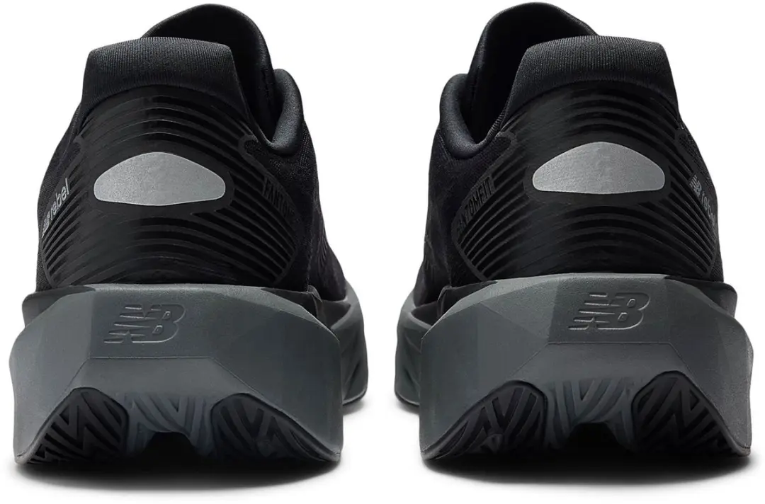 New Balance FuelCell Rebel v5 Hardloopschoenen - Maat 45 - Zwart