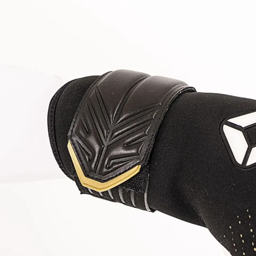 Stanno Thunder VII Keepershandschoenen - Maat 8.5 - Zwart/Goud