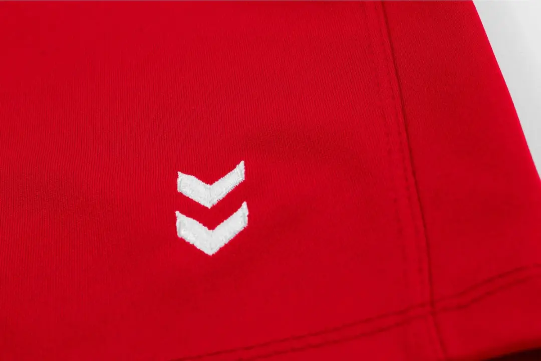 Hummel Euro Shorts II Sportbroek 152 - Rood
