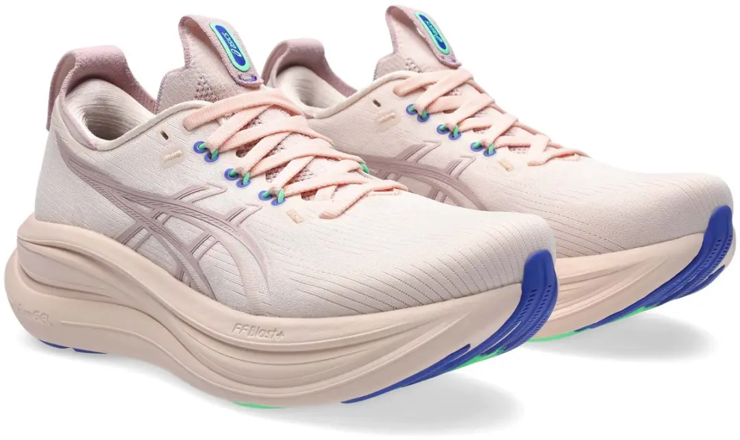ASICS Gel-Nimbus 28 Hardloopschoenen - Vrouwen 39 Roze