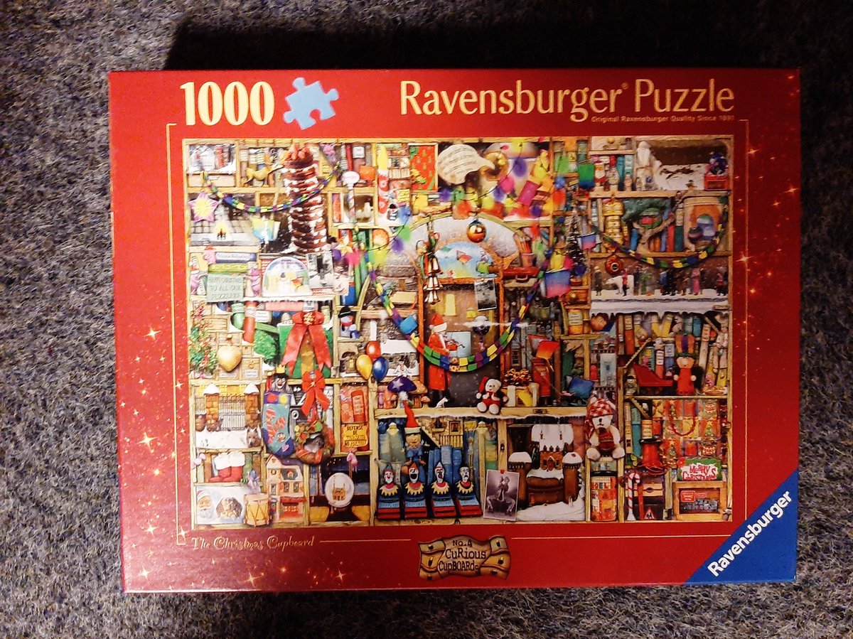 Ravensburger puzzel Christmas Cupboard 1000 stukjes kerst aanbieding.