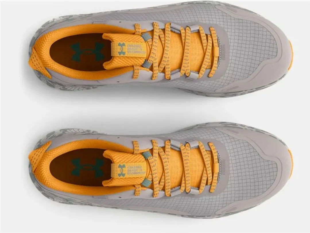 Under Armour Charged Bandit Sportschoenen - 38.5 Lichtgrijs