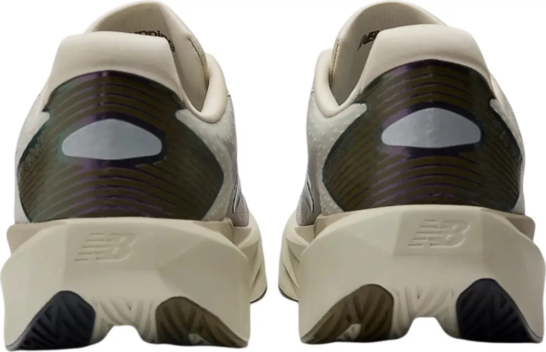 New Balance FuelCell Rebel V5 Hardloopschoenen - 40 - Arid Stone