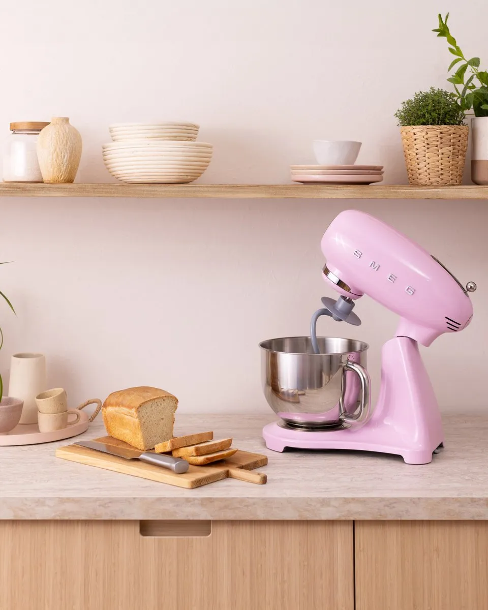 Smeg SMF05PKEU Keukenmachine - 1000W - Roze