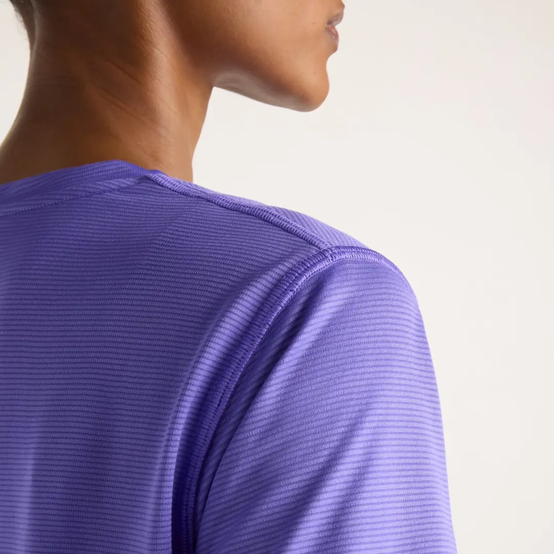 New Balance Sports Essentials T-shirt Dames