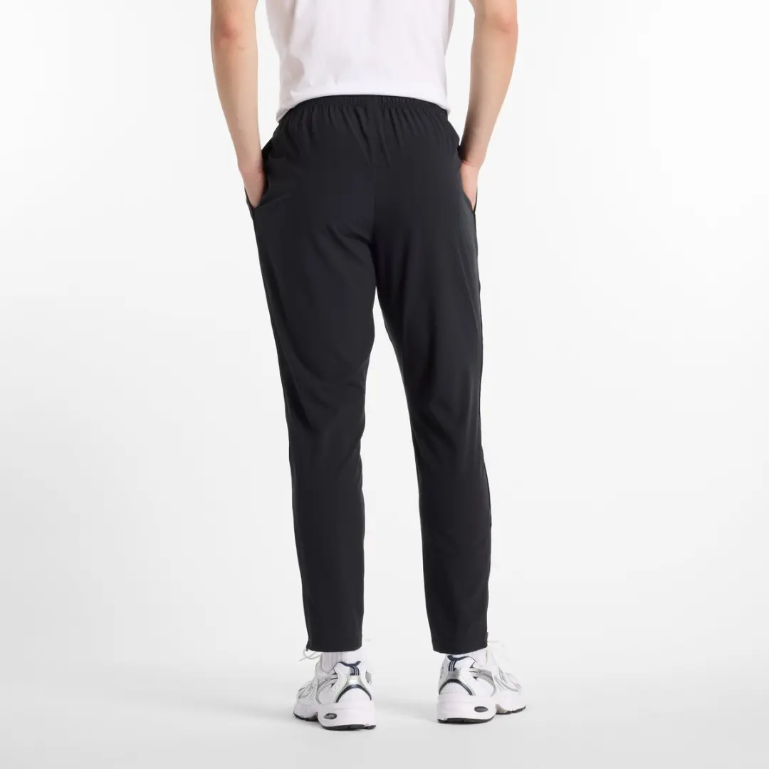 New Balance Sport Woven Pant Heren Trainingsbroek - Zwart