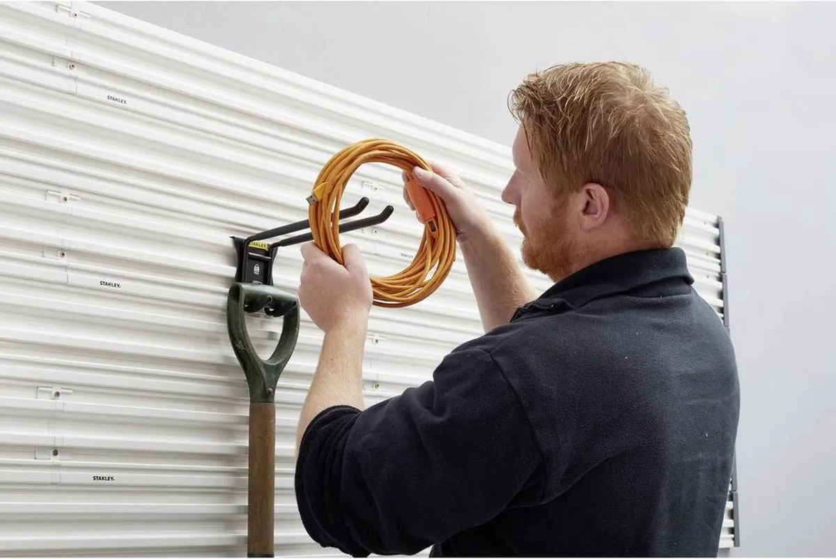 Stanley Track Wall Dubbele Haak STST82606-1 - Geel